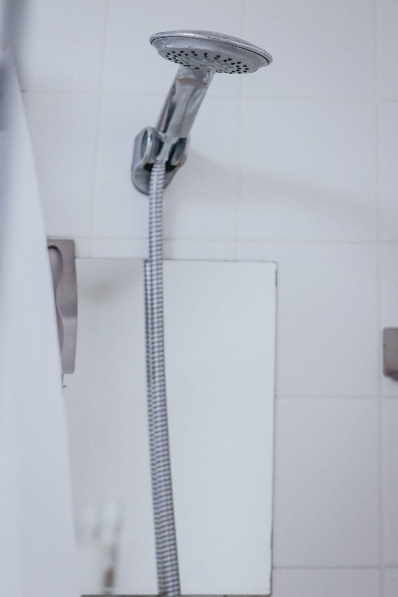 Corporate Accommodation near Heathrow | Hayes Apartment Book-Corporate-Accommodation-near-Heathrow-with-WiFi,-roof-terrace,-workspace,-and-direct-links-to-London,-Reading,-and-Heathrow-Airport.