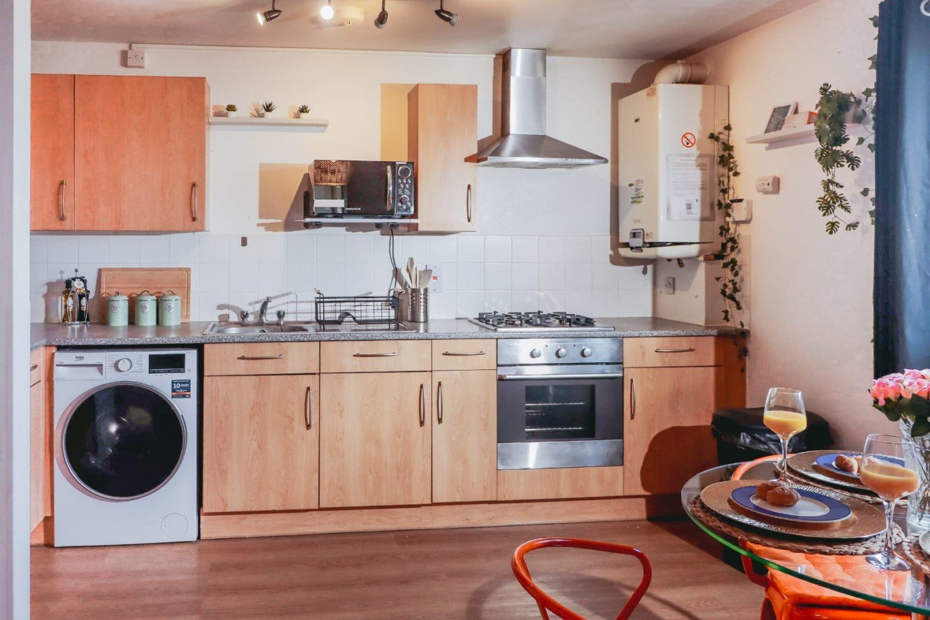 Corporate Accommodation near Heathrow | Hayes Apartment Book-Corporate-Accommodation-near-Heathrow-with-WiFi,-roof-terrace,-workspace,-and-direct-links-to-London,-Reading,-and-Heathrow-Airport.