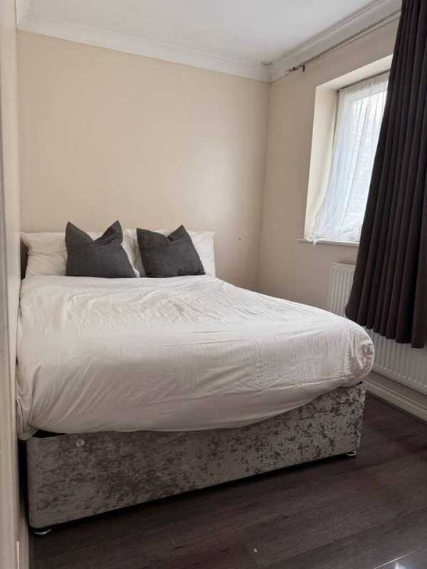 Tilbury Accommodation for 1 WeekMonth | Short Let Apartments Essex Book-Tilbury-accommodation-in-Essex.-Spacious-short-let-apartments-near-Tilbury-Port,-London-Gateway-and-Tilbury-Town-Station.-Book-Now