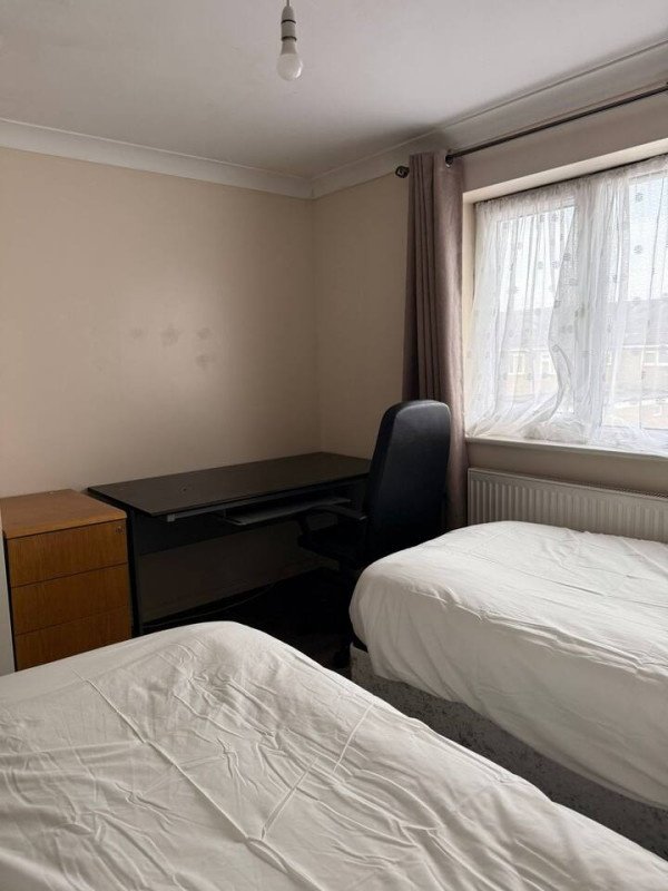 Tilbury Accommodation for 1 WeekMonth | Short Let Apartments Essex Book-Tilbury-accommodation-in-Essex.-Spacious-short-let-apartments-near-Tilbury-Port,-London-Gateway-and-Tilbury-Town-Station.-Book-Now