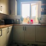 Book Corporate Accommodation Suffolk in Newmarket. This holiday home with parking is the ideal  short let apartment for contractors or families