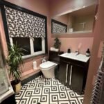Book Corporate Accommodation Suffolk in Newmarket. This holiday home with parking is the ideal  short let apartment for contractors or families