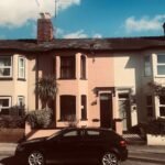 Book Corporate Accommodation Suffolk in Newmarket. This holiday home with parking is the ideal  short let apartment for contractors or families