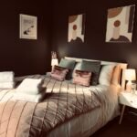 Book Corporate Accommodation Suffolk in Newmarket. This holiday home with parking is the ideal  short let apartment for contractors or families
