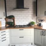 Book Corporate Accommodation Suffolk in Newmarket. This holiday home with parking is the ideal  short let apartment for contractors or families