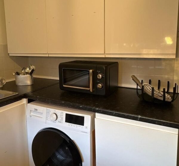Northolt Accommodation West London | Short Lets | Urban Stay Book-Northolt-Accommodation-West-London-with-free-parking,-WiFi,-and-direct-Central-Line-links-to-Wembley-Stadium,-&-Central-London.