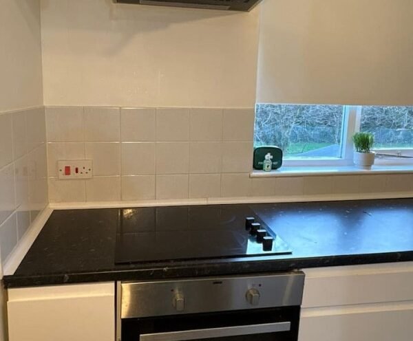 Northolt Accommodation West London | Short Lets | Urban Stay Book-Northolt-Accommodation-West-London-with-free-parking,-WiFi,-and-direct-Central-Line-links-to-Wembley-Stadium,-&-Central-London.