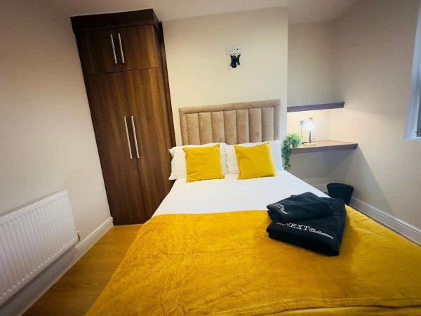 Holiday Apartments Lancashire | Preston Group Stay | Urban Stay Book-Holiday-Apartments-Lancashire-in-Preston.-Spacious-self-catering-accommodation-for-families,-&-business-stays-near-Preston-Station.
