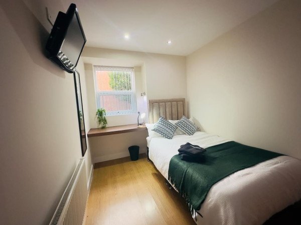 Holiday Apartments Lancashire | Preston Group Stay | Urban Stay Book-Holiday-Apartments-Lancashire-in-Preston.-Spacious-self-catering-accommodation-for-families,-&-business-stays-near-Preston-Station.