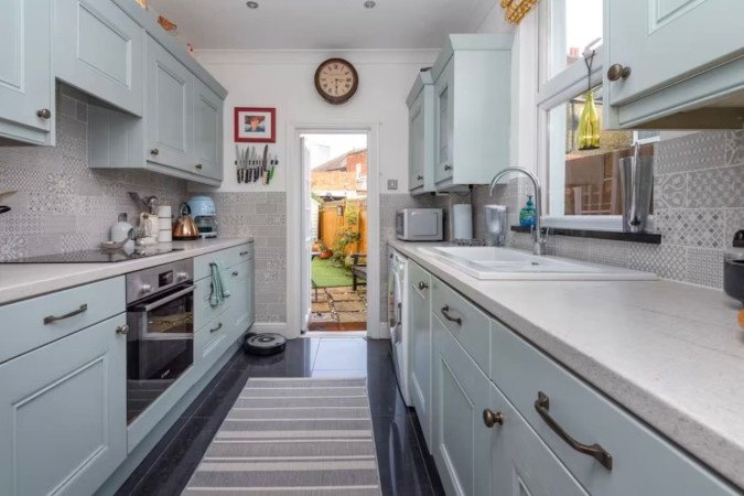 Serviced Apartments Tooting – South London Holiday Rentals Book-Serviced-Apartments-Tooting-near-the-Northern-Line.-Our-South-London-Accommodation-has-easy-access-to-Central-London-and-Wimbledon.