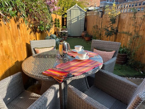 Serviced Apartments Tooting – South London Holiday Rentals Book-Serviced-Apartments-Tooting-near-the-Northern-Line.-Our-South-London-Accommodation-has-easy-access-to-Central-London-and-Wimbledon.