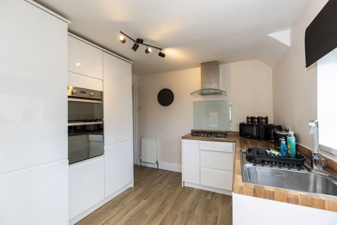 Accommodation in Gateshead | Short Let Apartments Newcastle Book-accommodation-in-Gateshead-near-Newcastle.-Ideal-for-short-let-apartments,-contractor-stays,-&-self-catering-with-great-transport-links.