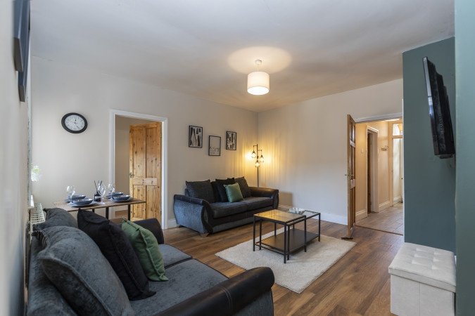 Accommodation in Gateshead | Short Let Apartments Newcastle Book-accommodation-in-Gateshead-near-Newcastle.-Ideal-for-short-let-apartments,-contractor-stays,-&-self-catering-with-great-transport-links.