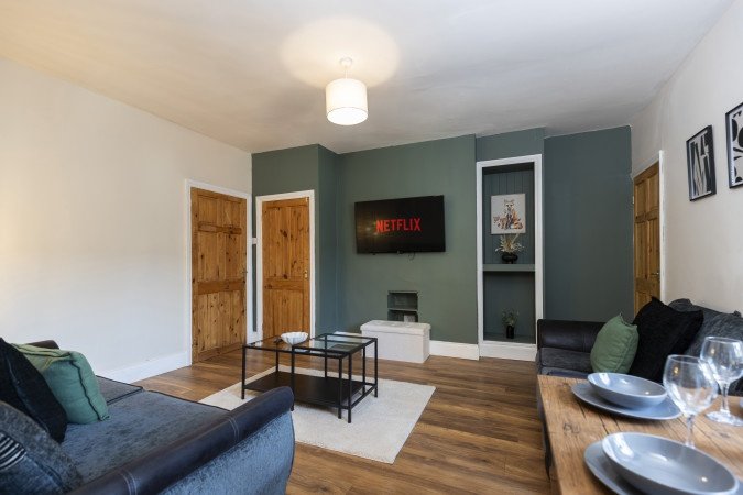 Accommodation in Gateshead | Short Let Apartments Newcastle Book-accommodation-in-Gateshead-near-Newcastle.-Ideal-for-short-let-apartments,-contractor-stays,-&-self-catering-with-great-transport-links.