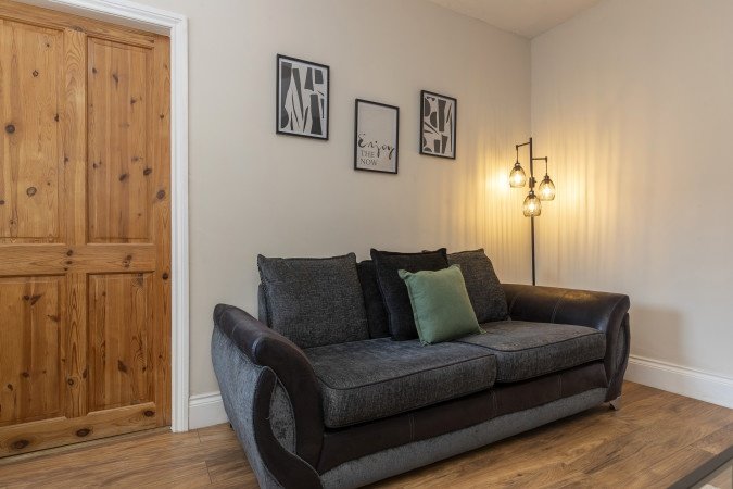Accommodation in Gateshead | Short Let Apartments Newcastle Book-accommodation-in-Gateshead-near-Newcastle.-Ideal-for-short-let-apartments,-contractor-stays,-&-self-catering-with-great-transport-links.