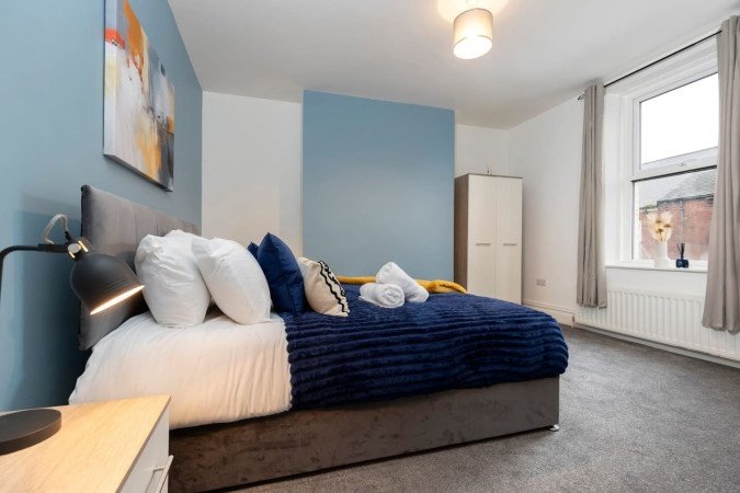 Jarrow Accommodation Tyne and Wear – Holiday Apartments Book-Jarrow-accommodation-in-Tyne-and-Wear-for-family,-contractor,-and-business-stays.-Furnished-self-catering-apartments-near-the-beach