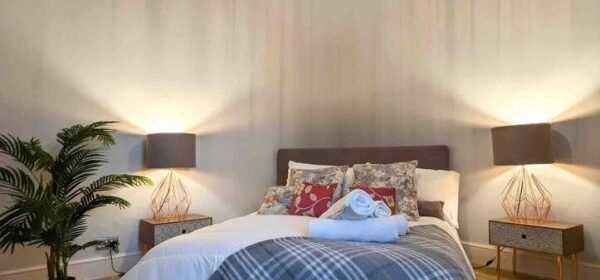 Book Enfield Accommodation in North London. Ideal for short stays, business travel, family trips, and extended self-catering accommodation.