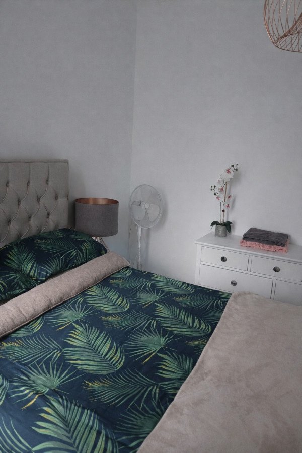 Enfield Accommodation | Holiday Apartments North London Book-Enfield-Accommodation-in-North-London.-Ideal-for-short-stays,-business-travel,-family-trips,-and-extended-self-catering-accommodation.