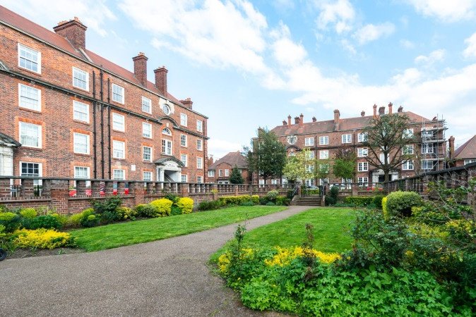 Holiday Apartments Fulham | West London Accommodation Book-Holiday-Apartments-Fulham-for-business-and-leisure-stays.-Spacious-West-London-accommodation-near-transport,-parks,-and-attractions.