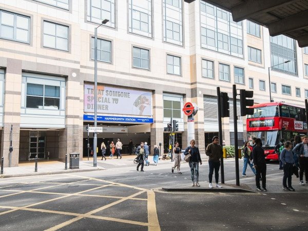Holiday Apartments Fulham | West London Accommodation Book-Holiday-Apartments-Fulham-for-business-and-leisure-stays.-Spacious-West-London-accommodation-near-transport,-parks,-and-attractions.