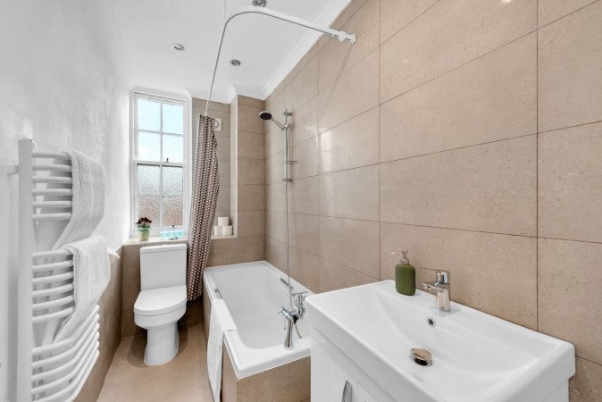 Holiday Apartments Fulham | West London Accommodation Book-Holiday-Apartments-Fulham-for-business-and-leisure-stays.-Spacious-West-London-accommodation-near-transport,-parks,-and-attractions.