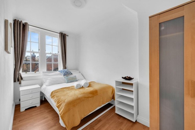 Holiday Apartments Fulham | West London Accommodation Book-Holiday-Apartments-Fulham-for-business-and-leisure-stays.-Spacious-West-London-accommodation-near-transport,-parks,-and-attractions.