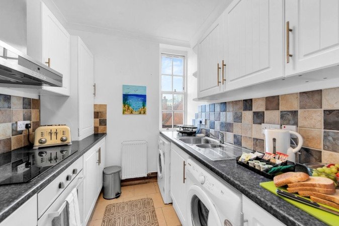 Holiday Apartments Fulham | West London Accommodation Book-Holiday-Apartments-Fulham-for-business-and-leisure-stays.-Spacious-West-London-accommodation-near-transport,-parks,-and-attractions.