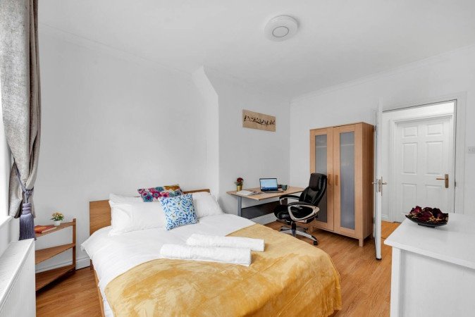 Holiday Apartments Fulham | West London Accommodation Book-Holiday-Apartments-Fulham-for-business-and-leisure-stays.-Spacious-West-London-accommodation-near-transport,-parks,-and-attractions.