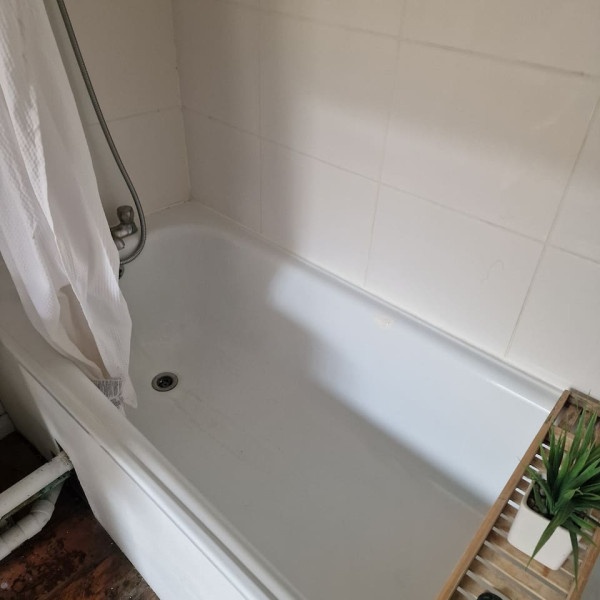 East London Accommodation | Corporate City Apartments 1 Week Book-East-London-Accommodation-for-business-or-leisure-stays.-Corporate-serviced-apartment-with-terrace,-WiFi,-&-fast-London-transport-links.