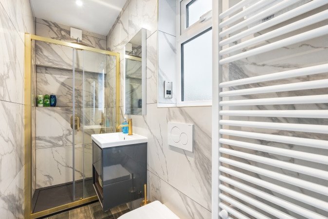 Holiday Apartments Horsham |Accommodation near Gatwick Airport Book-Holiday-Apartments-Horsham-for-short-lets-and-business-trips.-Our-Self-Catering-Accommodation-near-Gatwick-Airport-is-cheaper-than-Hotels
