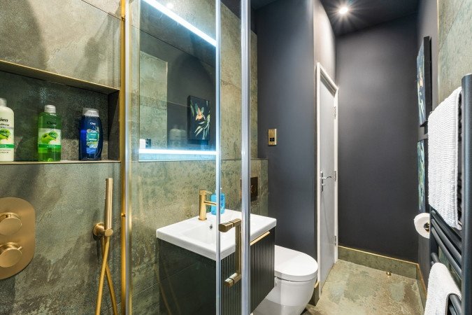 Holiday Apartments Horsham |Accommodation near Gatwick Airport Book-Holiday-Apartments-Horsham-for-short-lets-and-business-trips.-Our-Self-Catering-Accommodation-near-Gatwick-Airport-is-cheaper-than-Hotels