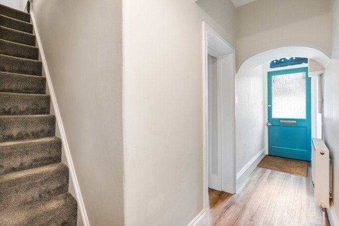 Holiday Apartments Horsham |Accommodation near Gatwick Airport Book-Holiday-Apartments-Horsham-for-short-lets-and-business-trips.-Our-Self-Catering-Accommodation-near-Gatwick-Airport-is-cheaper-than-Hotels