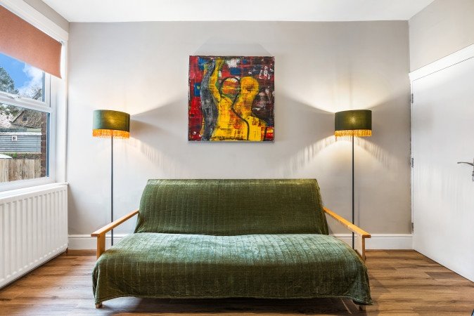 Holiday Apartments Horsham |Accommodation near Gatwick Airport Book-Holiday-Apartments-Horsham-for-short-lets-and-business-trips.-Our-Self-Catering-Accommodation-near-Gatwick-Airport-is-cheaper-than-Hotels