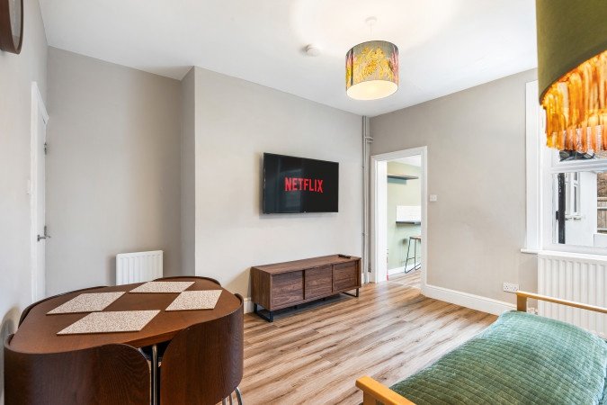 Holiday Apartments Horsham |Accommodation near Gatwick Airport Book-Holiday-Apartments-Horsham-for-short-lets-and-business-trips.-Our-Self-Catering-Accommodation-near-Gatwick-Airport-is-cheaper-than-Hotels