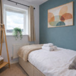 Stay at Warwick Avenue Serviced Apartment. Enjoy short term rentals Milton Keynes with parking, WiFi, and easy access to transport links.