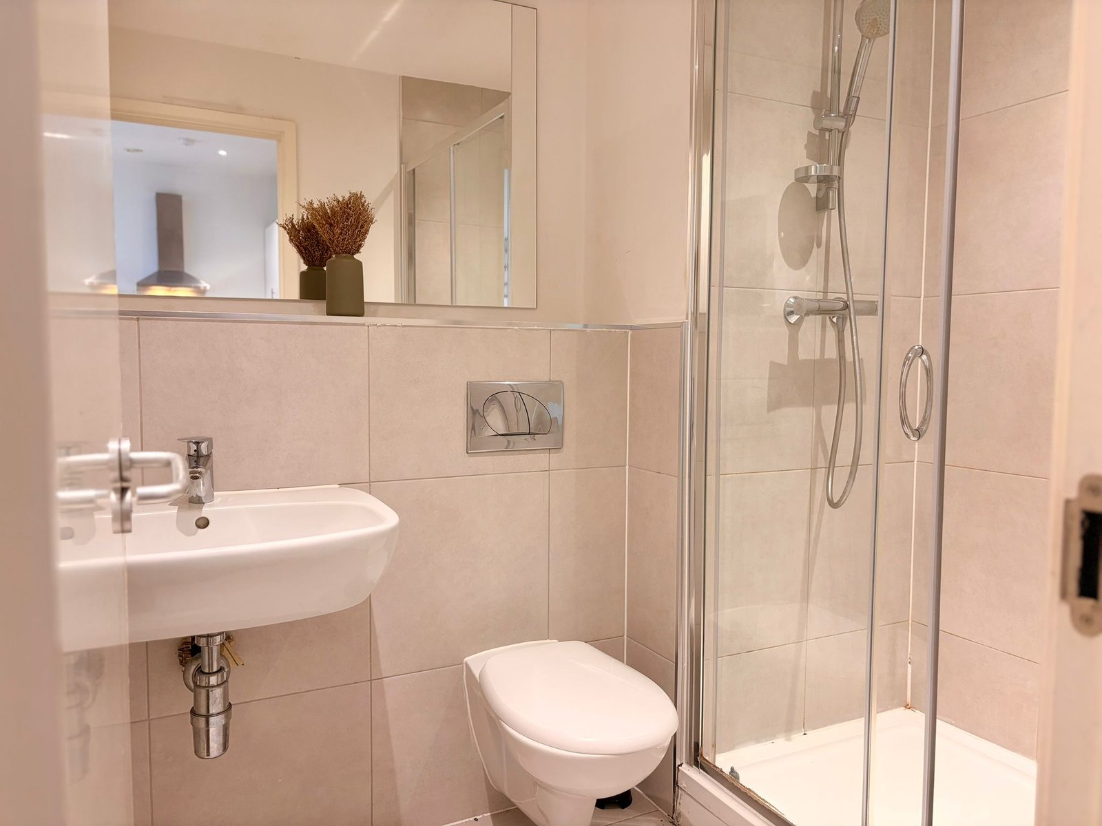 Corporate Apartments Croydon – Short Let Rentals South London Book-Corporate-Apartments-Croydon-for-1-Week-or-1-Month.-Our-Cheap-Short-Let-Rentals-in-South-London-have-direct-links-to-Central-London
