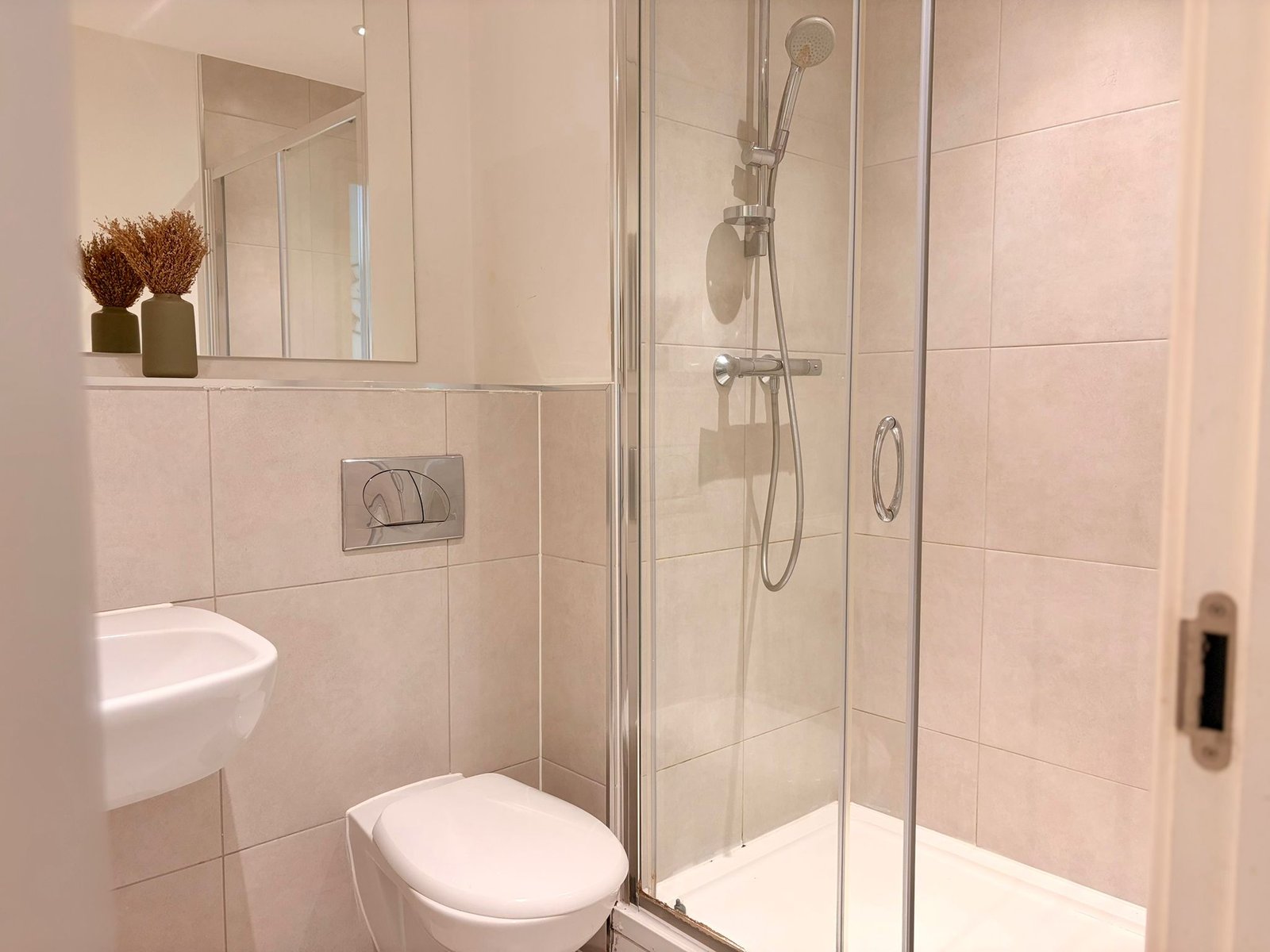 Corporate Apartments Croydon – Short Let Rentals South London Book-Corporate-Apartments-Croydon-for-1-Week-or-1-Month.-Our-Cheap-Short-Let-Rentals-in-South-London-have-direct-links-to-Central-London