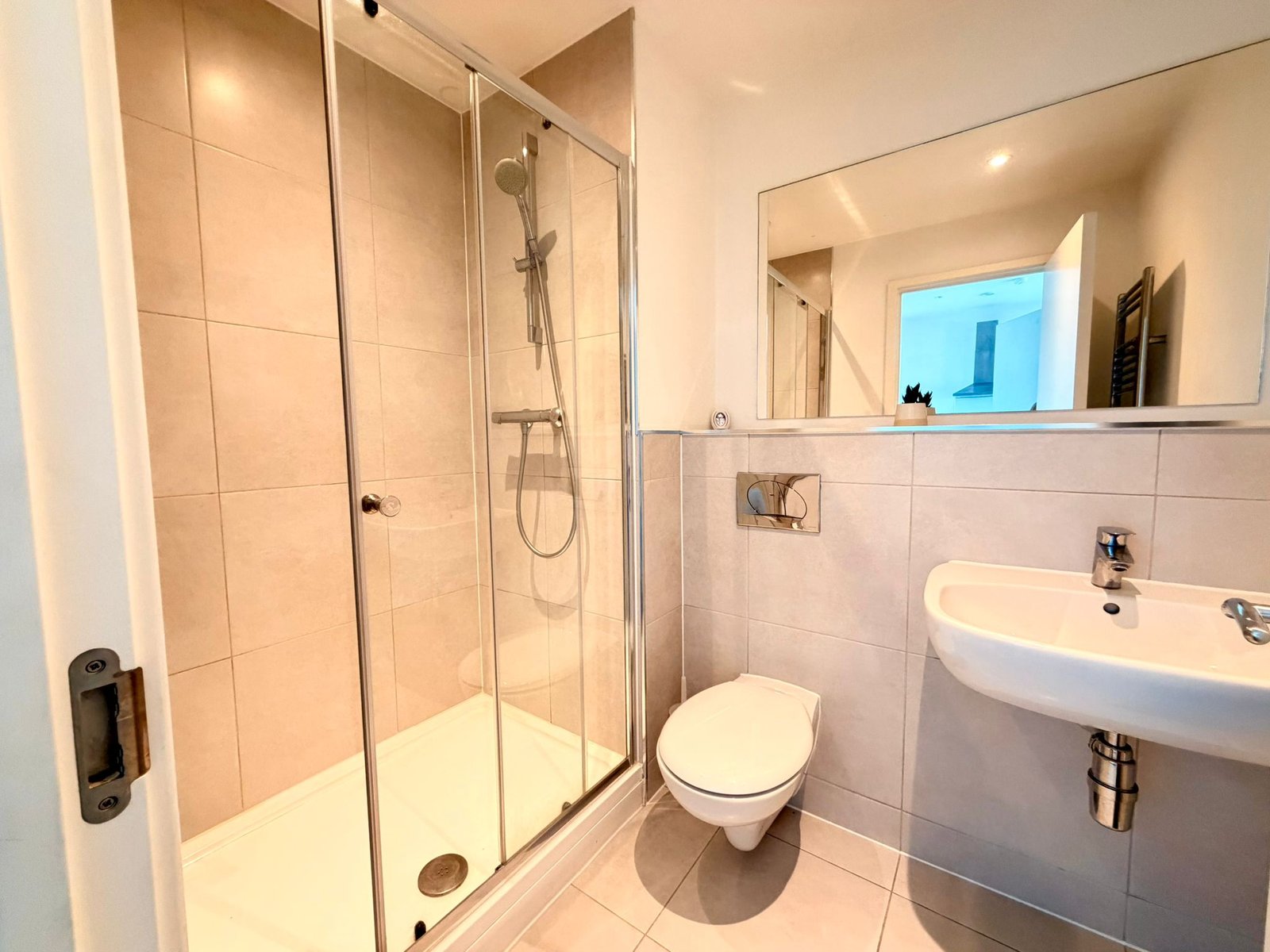 Corporate Apartments Croydon – Short Let Rentals South London Book-Corporate-Apartments-Croydon-for-1-Week-or-1-Month.-Our-Cheap-Short-Let-Rentals-in-South-London-have-direct-links-to-Central-London