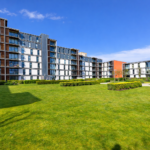 Book short let rentals Milton Keynes at Garnet Apartment. Our serviced accommodation is centrally located with parking. Cheap corporate rates