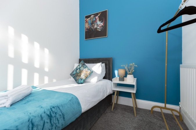 Holiday Accommodation Sunderland | Pet-Friendly Short Lets Book-Holiday-Accommodation-Sunderland-near-Sunderland-Royal-Hospital-and-the-University-of-Sunderland.-Ideal-for-family,-and-extended-stays.