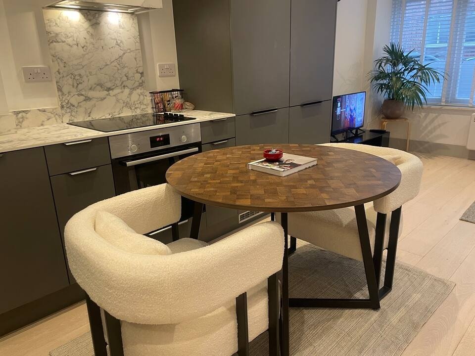 Accommodation near Regent’s Park | Luxury London Urban Stay Book-accommodation-near-Regent's-Park-in-Central-London.-Ideal-for-luxury-stays,-business-trips,-and-extended-London-accommodation