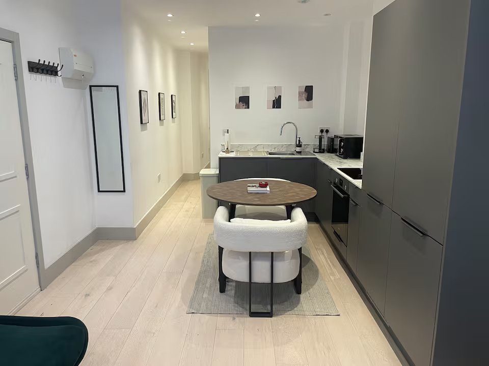 Accommodation near Regent’s Park | Luxury London Urban Stay Book-accommodation-near-Regent's-Park-in-Central-London.-Ideal-for-luxury-stays,-business-trips,-and-extended-London-accommodation
