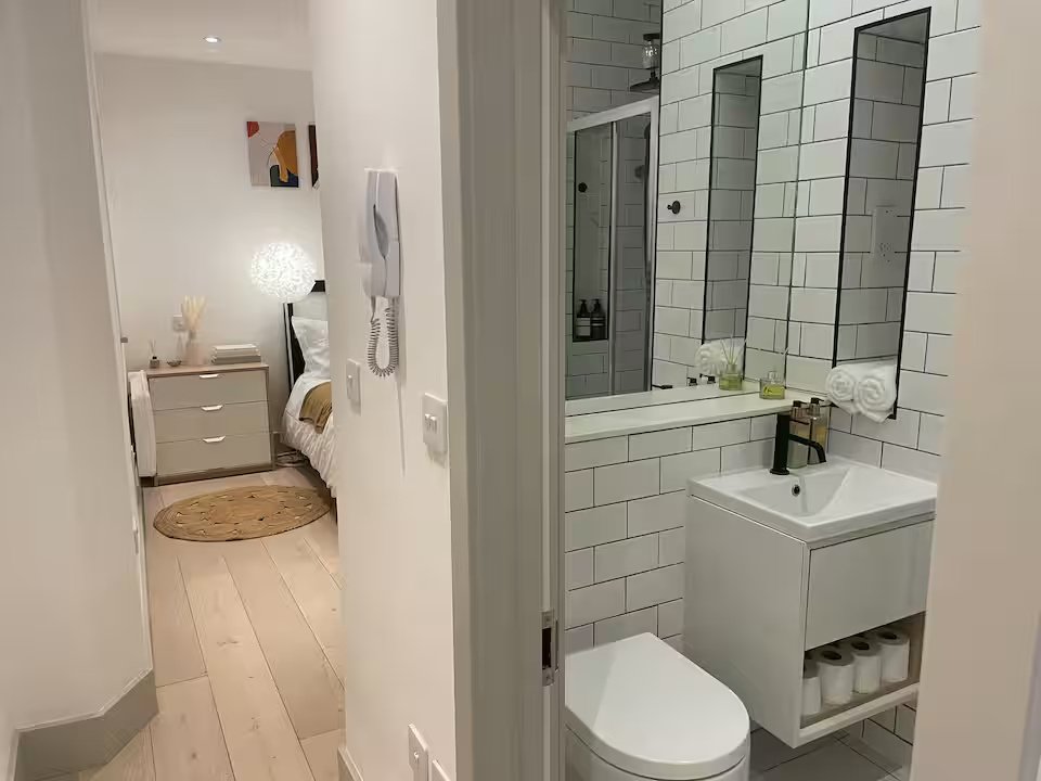 Accommodation near Regent’s Park | Luxury London Urban Stay Book-accommodation-near-Regent's-Park-in-Central-London.-Ideal-for-luxury-stays,-business-trips,-and-extended-London-accommodation