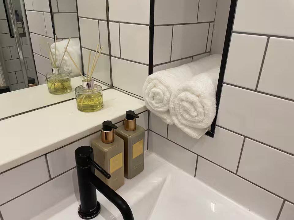 Accommodation near Regent’s Park | Luxury London Urban Stay Book-accommodation-near-Regent's-Park-in-Central-London.-Ideal-for-luxury-stays,-business-trips,-and-extended-London-accommodation
