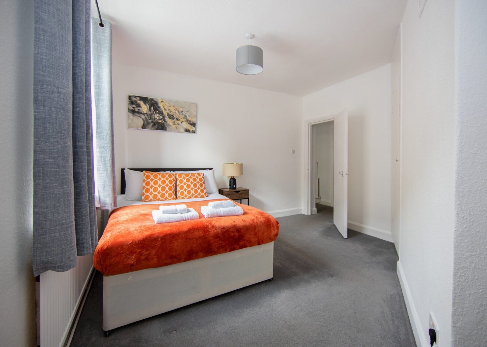 Corporate Accommodation Notting Hill – West London Apartments Book-Corporate-Accommodation-Notting-Hill-for-business-and-leisure-stays.-Our-West-London-apartments-are-near-tourist-attractions-and-tube