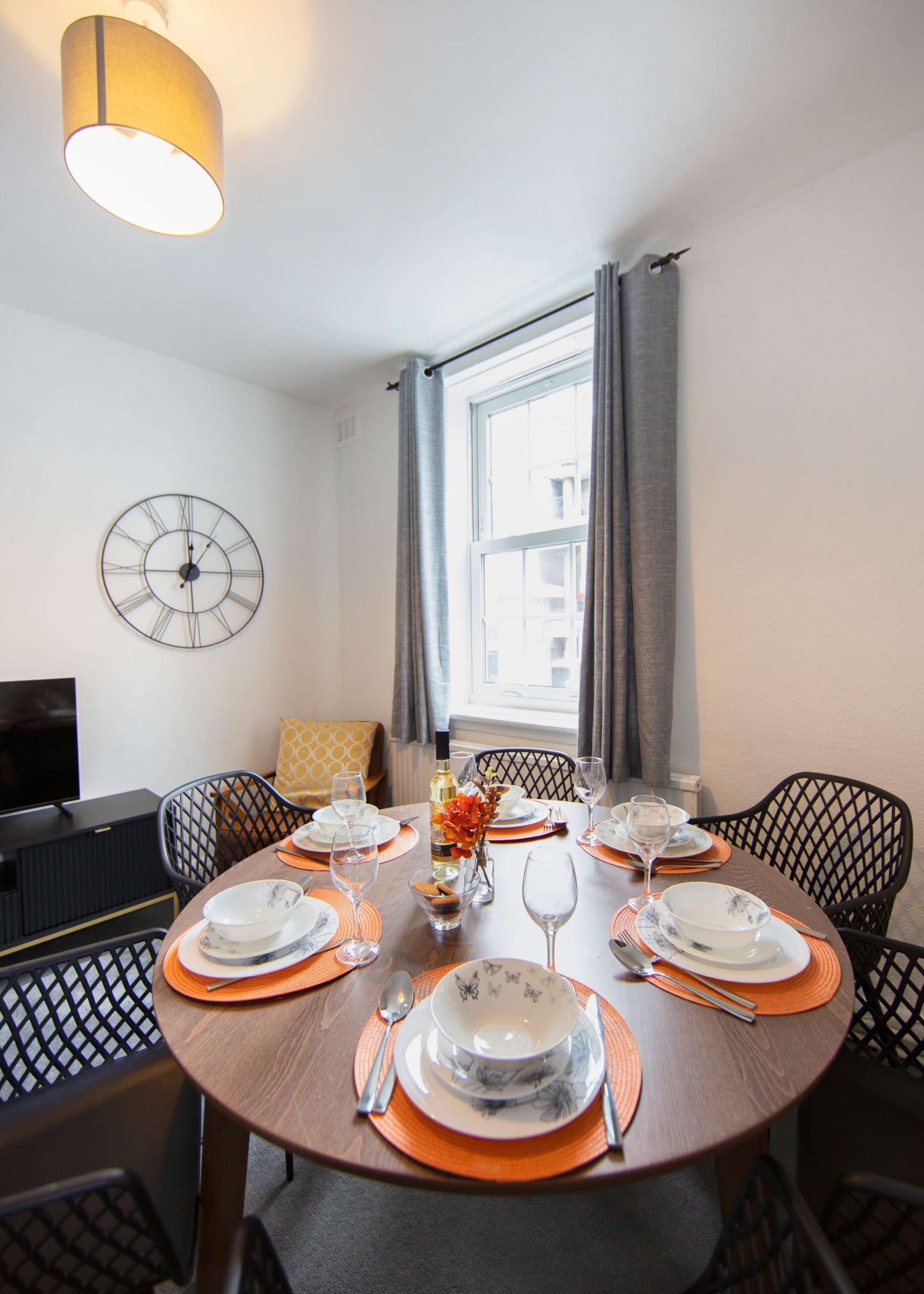 Corporate Accommodation Notting Hill – West London Apartments Book-Corporate-Accommodation-Notting-Hill-for-business-and-leisure-stays.-Our-West-London-apartments-are-near-tourist-attractions-and-tube