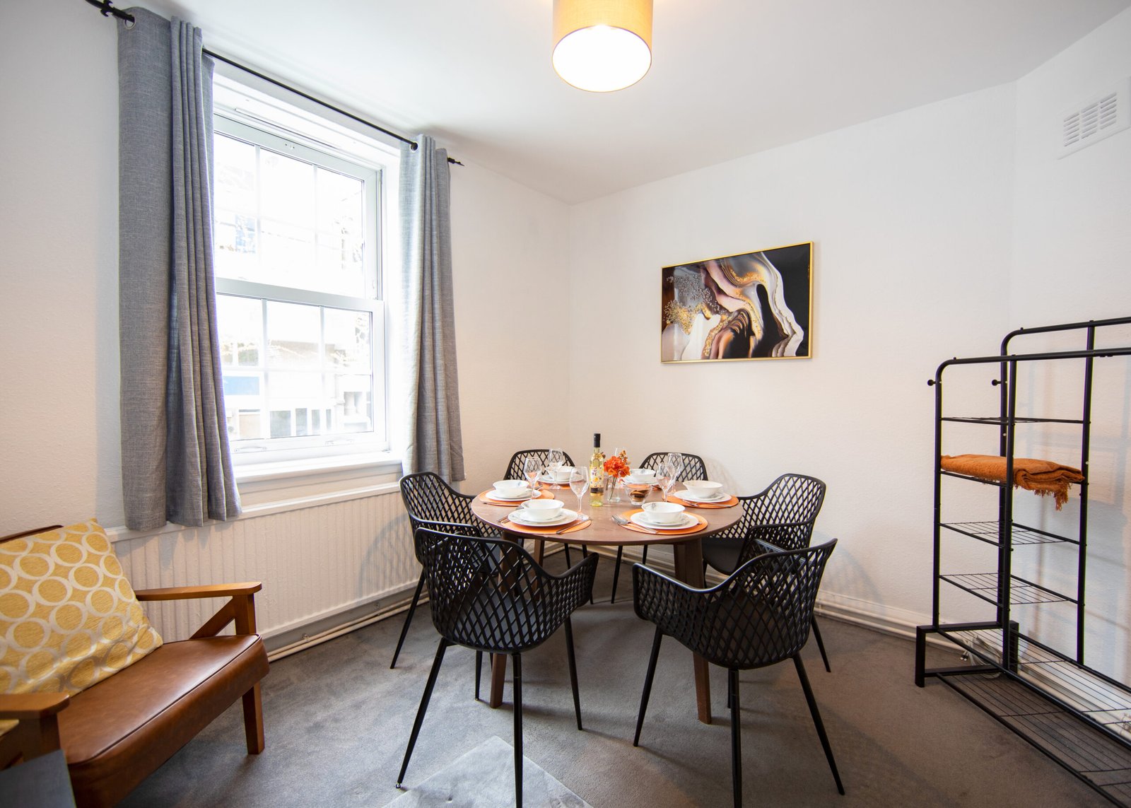 Corporate Accommodation Notting Hill – West London Apartments Book-Corporate-Accommodation-Notting-Hill-for-business-and-leisure-stays.-Our-West-London-apartments-are-near-tourist-attractions-and-tube
