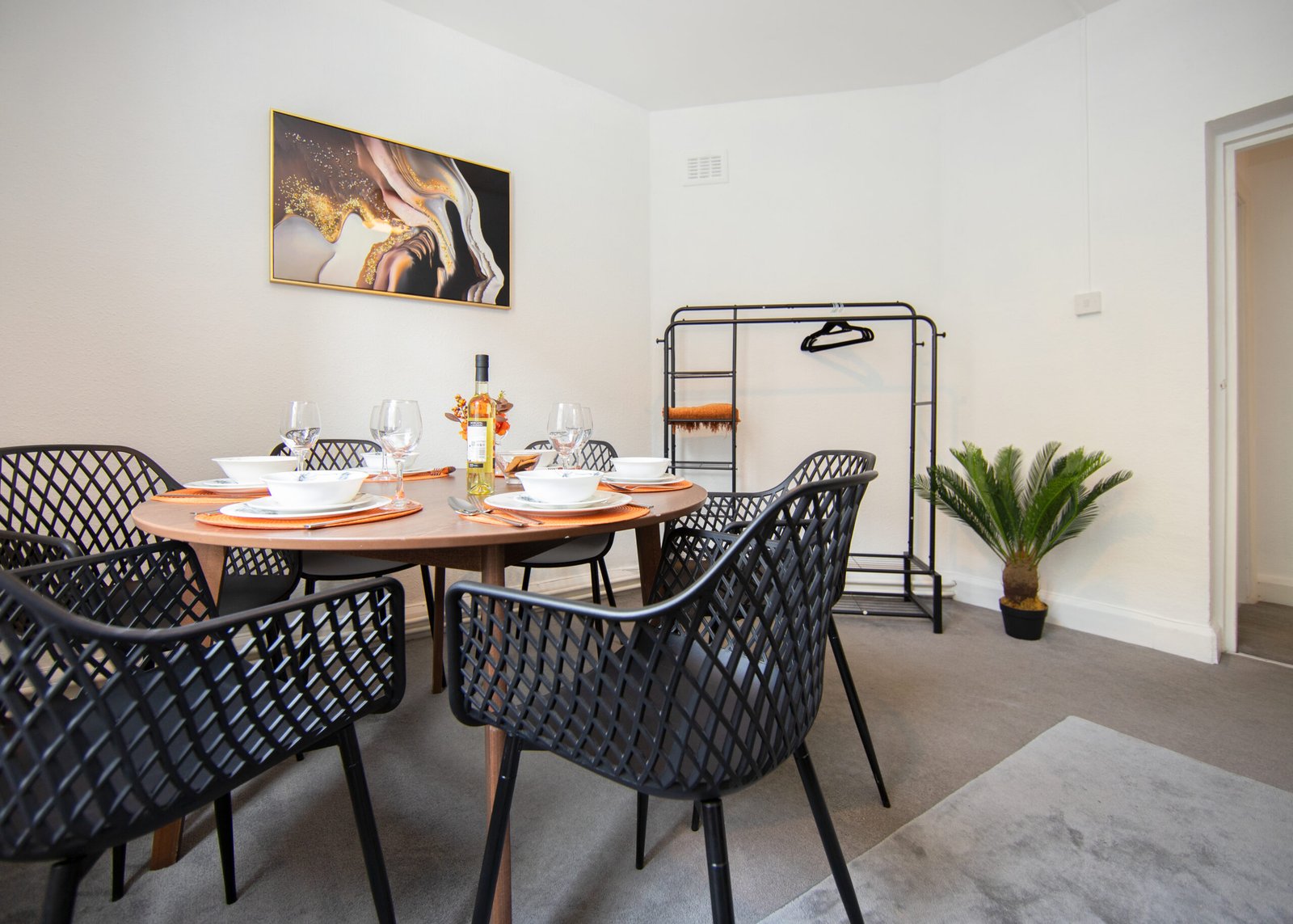 Corporate Accommodation Notting Hill – West London Apartments Book-Corporate-Accommodation-Notting-Hill-for-business-and-leisure-stays.-Our-West-London-apartments-are-near-tourist-attractions-and-tube