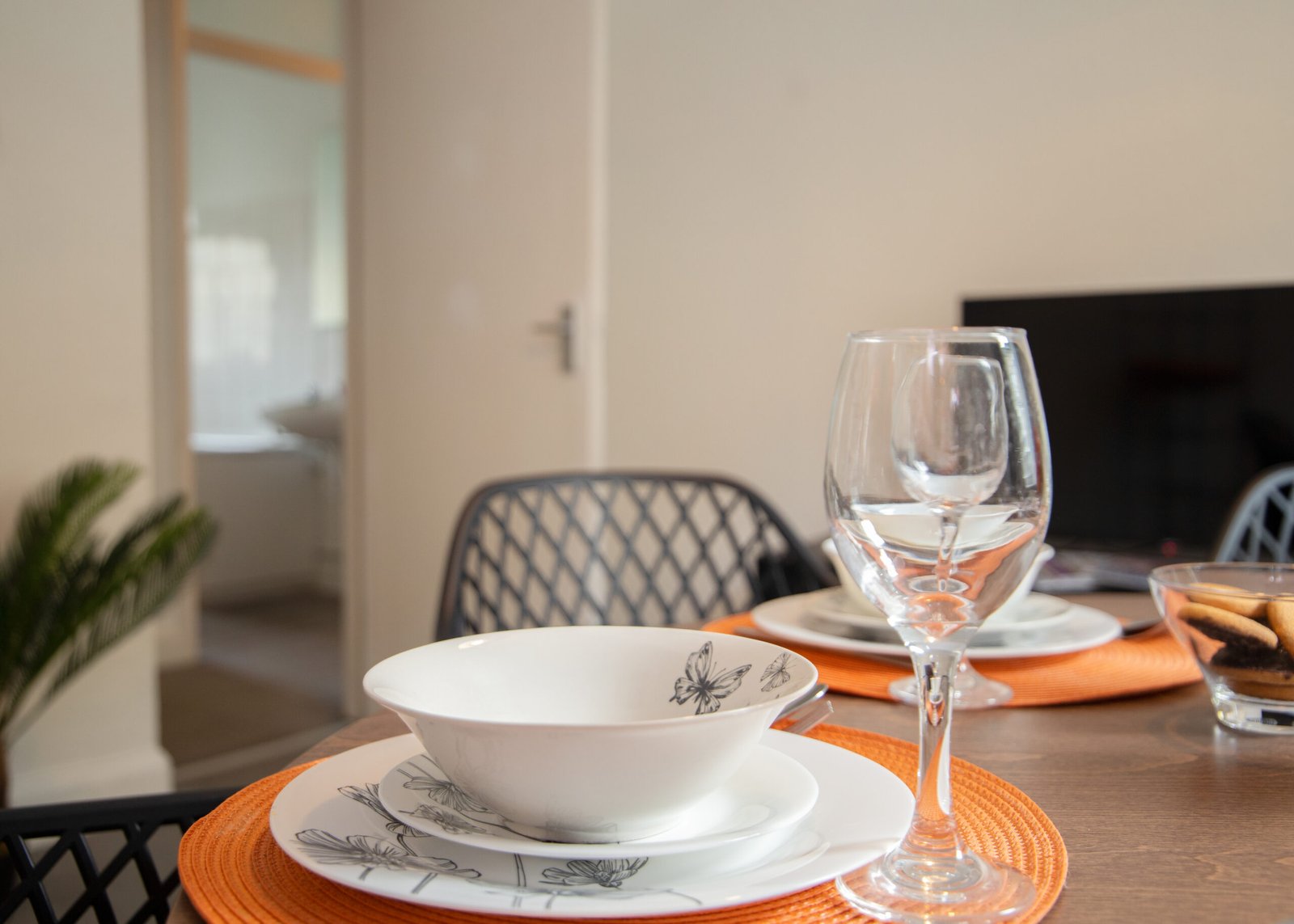 Corporate Accommodation Notting Hill – West London Apartments Book-Corporate-Accommodation-Notting-Hill-for-business-and-leisure-stays.-Our-West-London-apartments-are-near-tourist-attractions-and-tube