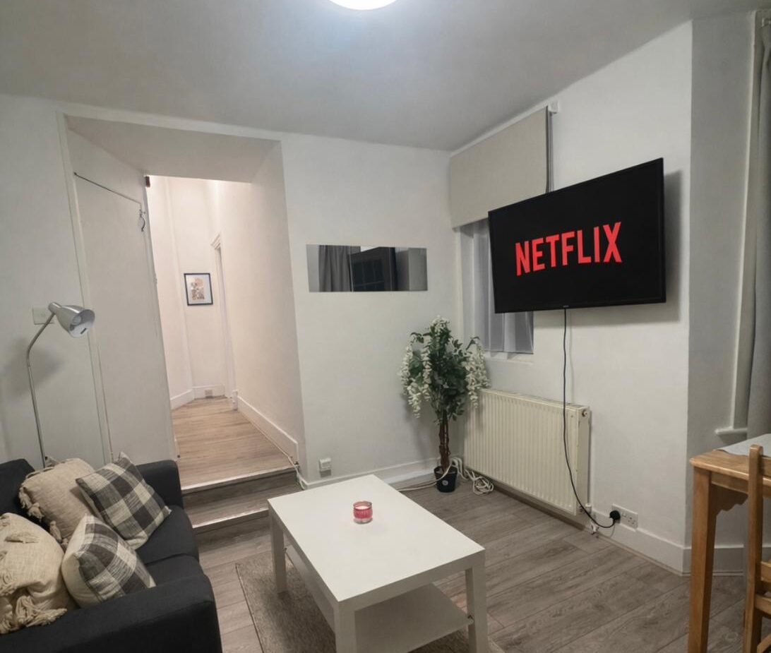 Short Term Apartments Canary Wharf | Corporate Lets Urban Stay Short-term-apartments-in-Canary-Wharf-offer-stylish,-fully-furnished-stays-ideal-for-business-trips-and-city-breaks.-Enjoy-modern-amenities.